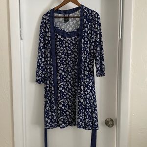 Nightie and robe set